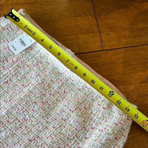 Brooks Brothers Cream Mini Pencil Skirt Cut Out Design - Picture 4 of 5